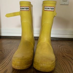 Used short yellow Hunter Boots 💛